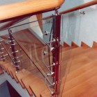 Ограждение лестницы - нержавеющая сталь и стекло