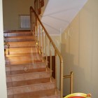 Прямая монолитная лестница с облицовкой