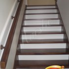 Лестница облицована буком
